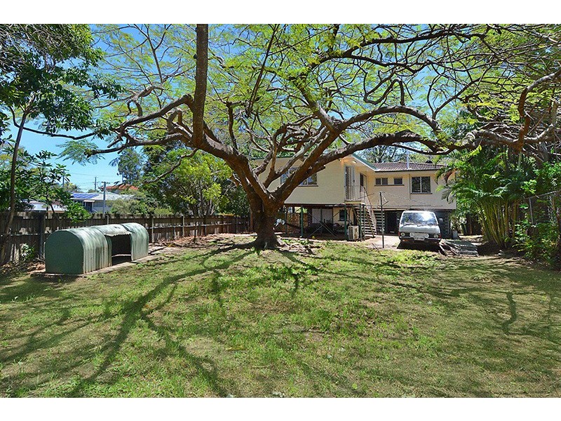 6 Wandearah Crescent, Ferny Hills QLD 4055