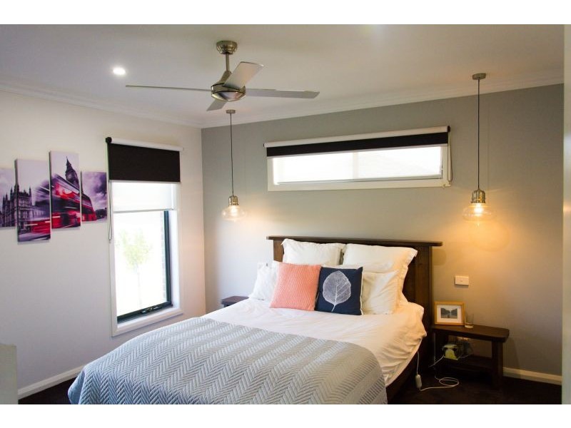 1 Stringybark Drive, Swan Hill VIC 3585