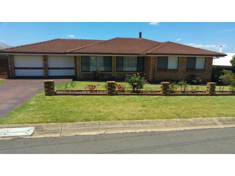 5 Lovejoy Court, Kearneys Spring QLD 4350