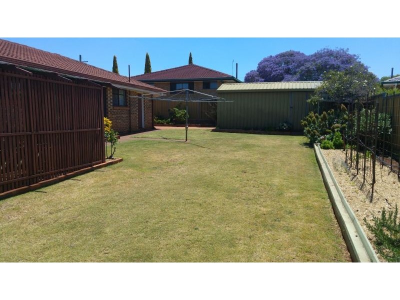 5 Lovejoy Court, Kearneys Spring QLD 4350