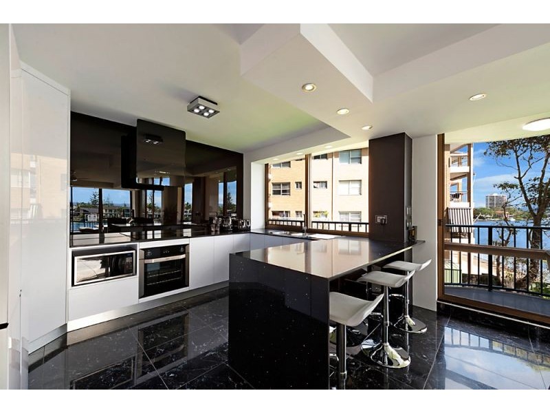 4/2940 Gold Coast Highway, Surfers Paradise QLD 4217