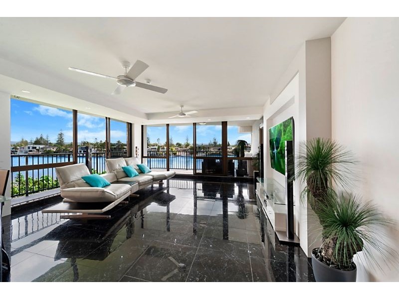 4/2940 Gold Coast Highway, Surfers Paradise QLD 4217