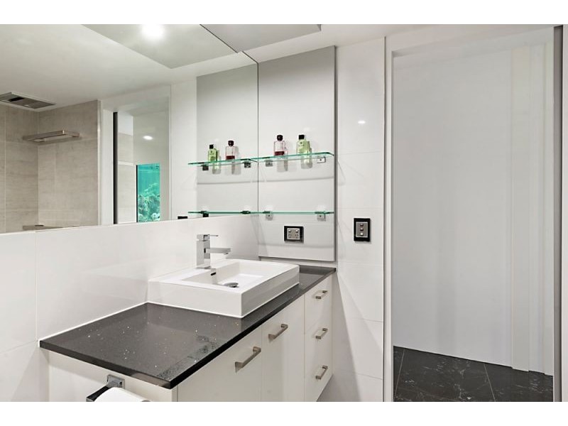 4/2940 Gold Coast Highway, Surfers Paradise QLD 4217