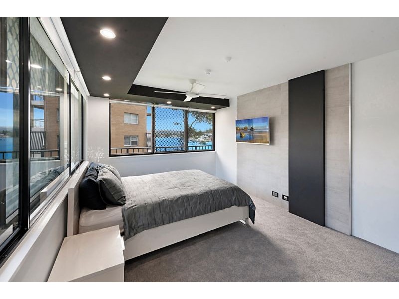 4/2940 Gold Coast Highway, Surfers Paradise QLD 4217