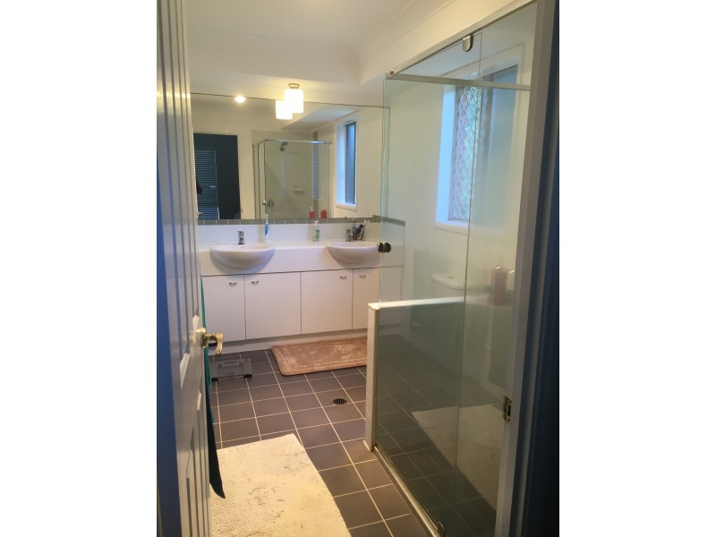 275 George Holt Drive, Mount Crosby QLD 4306