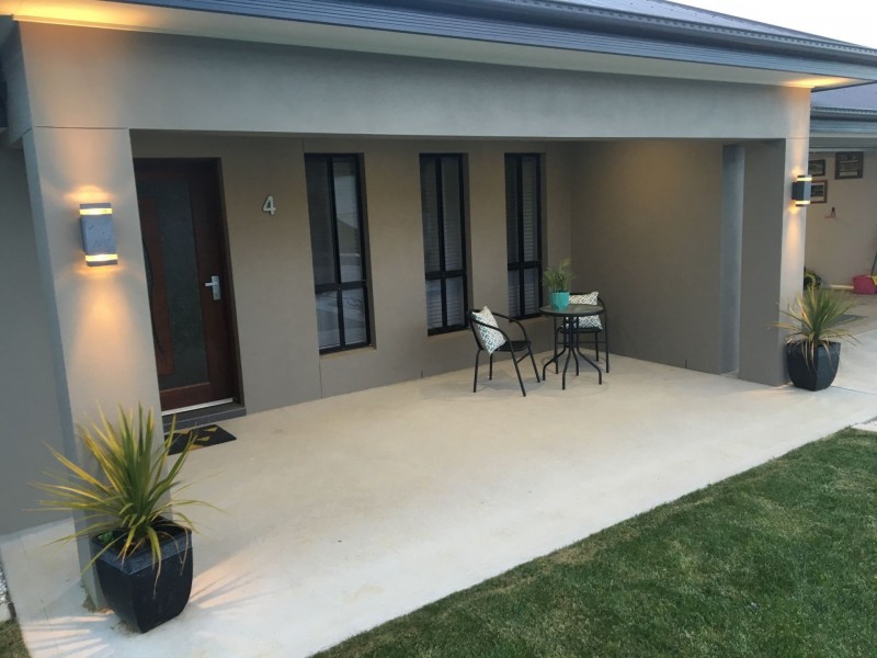 4 Keane Drv, Kelso NSW 2795