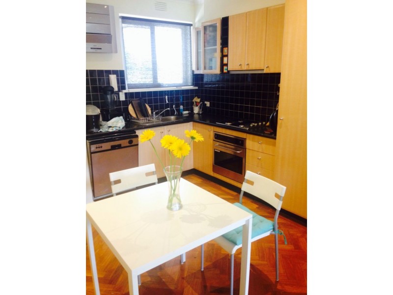 4/369 Neerim Rd, Carnegie VIC 3163