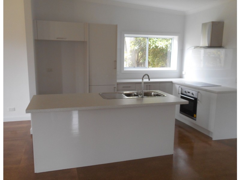 10 Davies Street, Seaspray VIC 3851