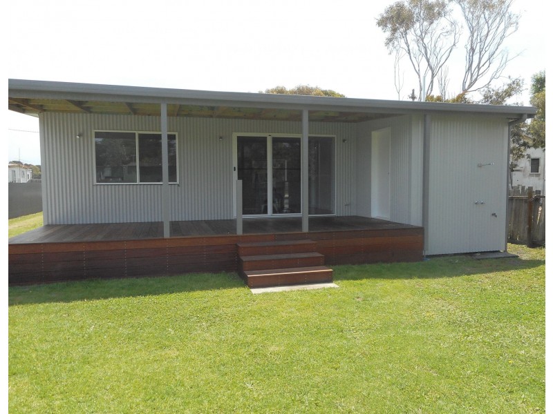10 Davies Street, Seaspray VIC 3851