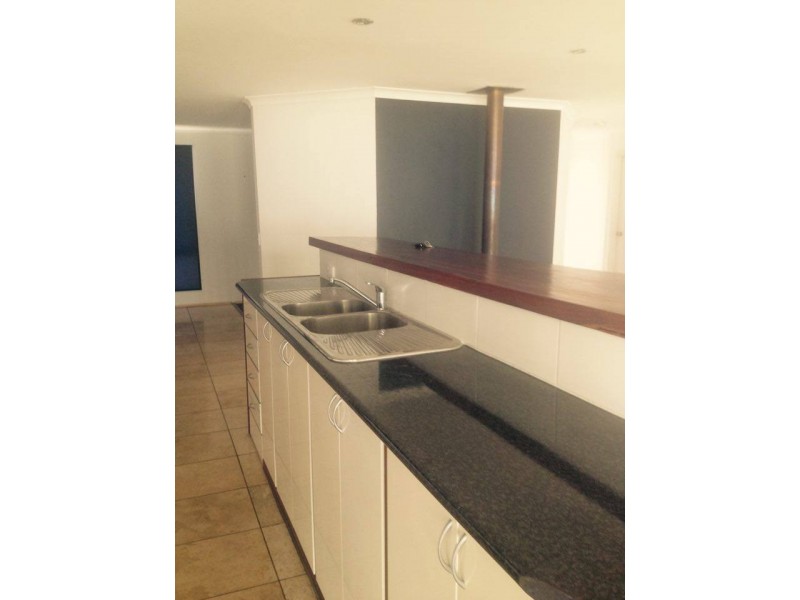 21 Norwich CL, Greenfields WA 6210