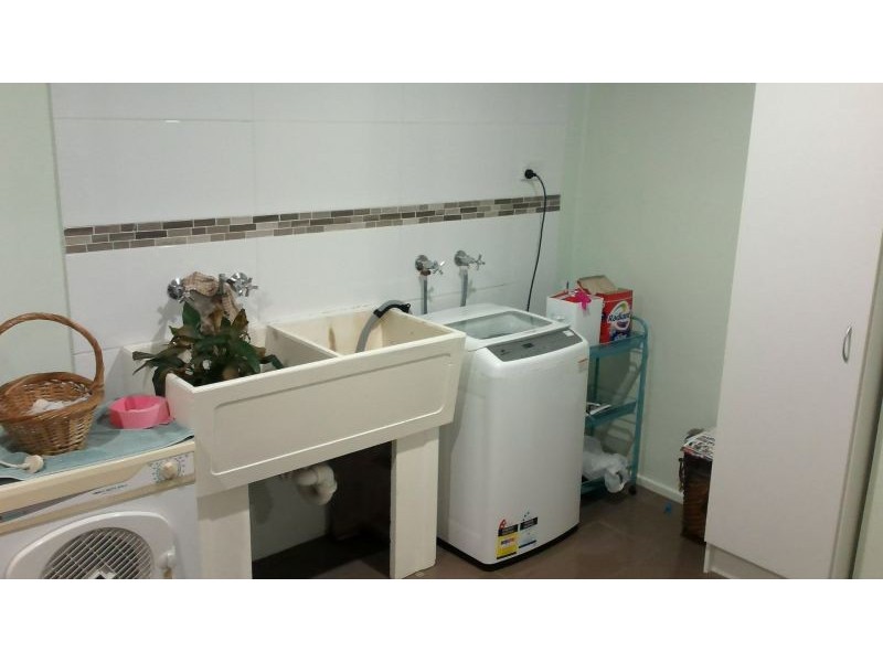 168 Lobb St, Churchill QLD 4305