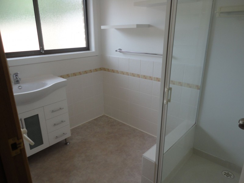 1/3 Holland Court, Howrah TAS 7018
