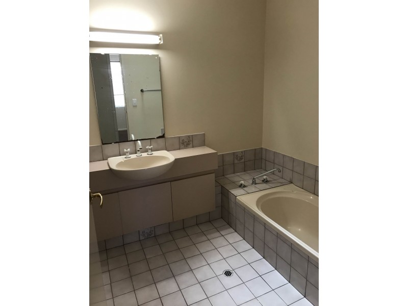 1/9 Heron Place, Maddington WA 6109