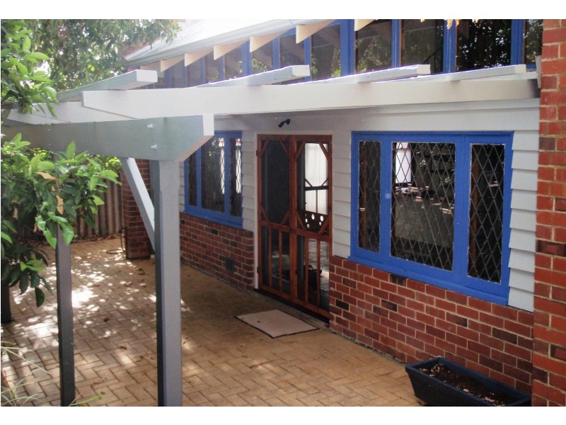 17b Hammad Street, Palmyra WA 6157