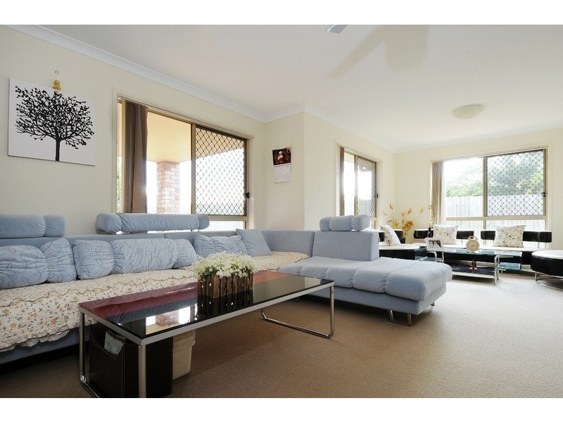 16 Wavecrest Place, Calamvale QLD 4116