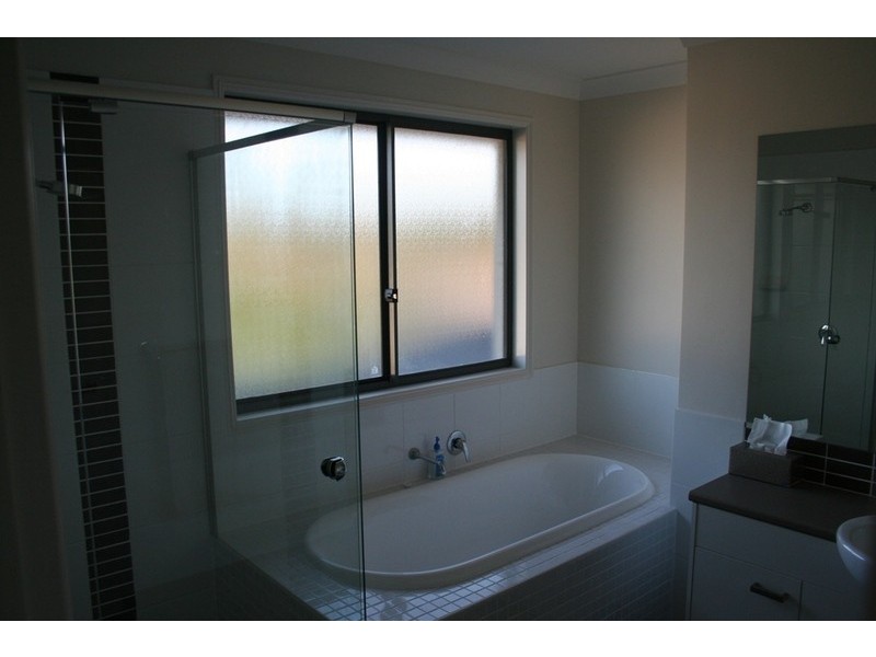 2 Thursday Avenue, Shell Cove NSW 2529