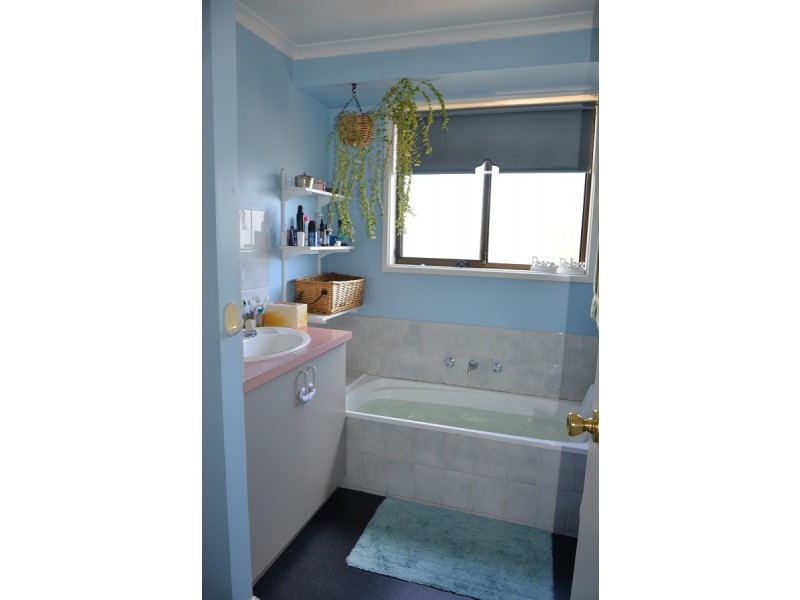 12 Lighton Way, Lenah Valley TAS 7008