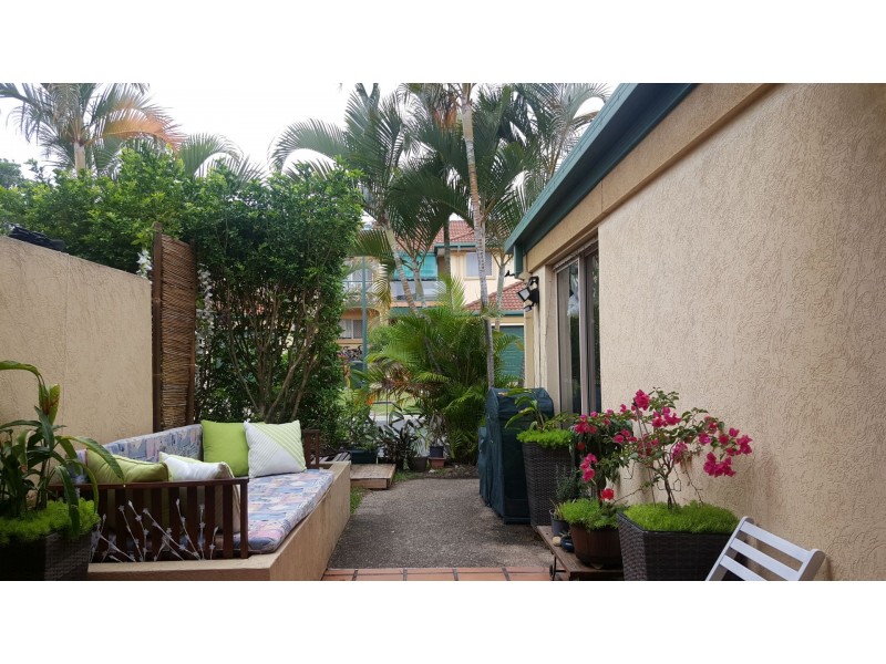 104/152 Palm Meadows Drive, Carrara QLD 4211