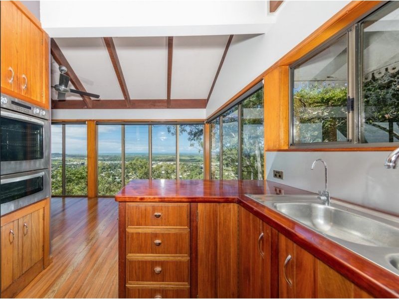 35-37 Chatham Terrace, Smithfield QLD 4878