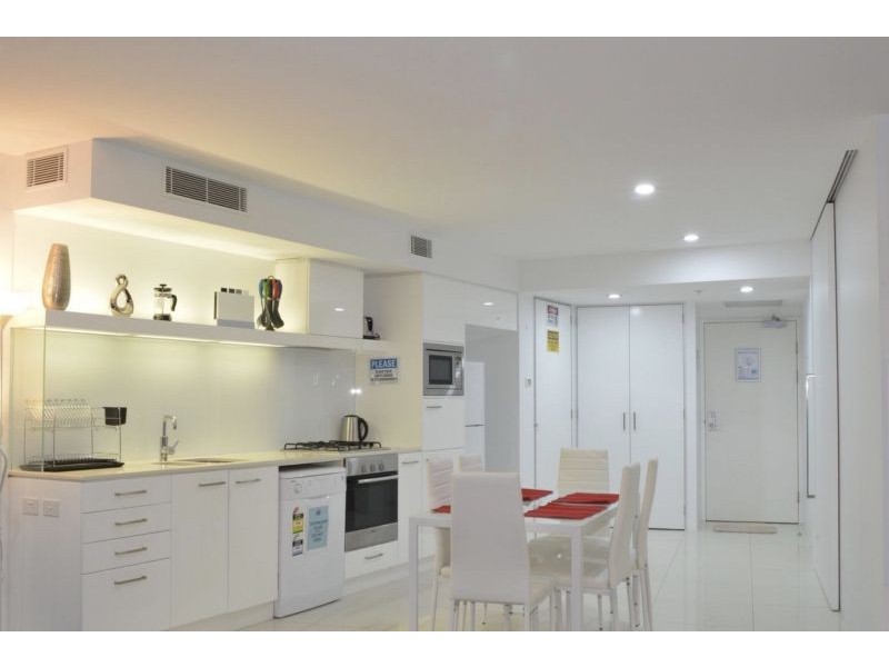 9 Hamilton ave, Gold Coast QLD 4217