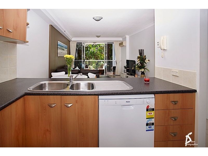 2015/2633 Gold Coast Highway, Broadbeach QLD 4218