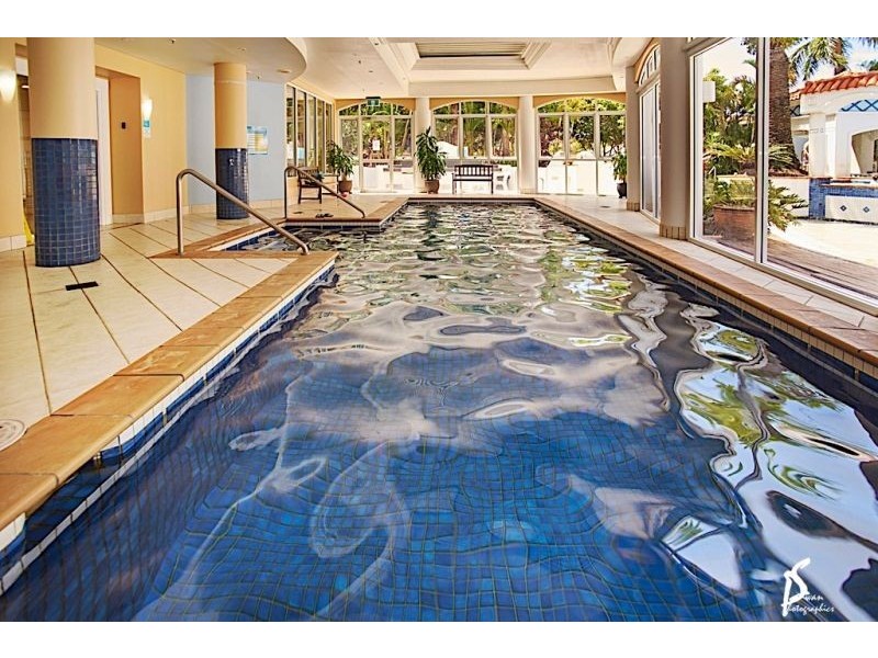 2015/2633 Gold Coast Highway, Broadbeach QLD 4218