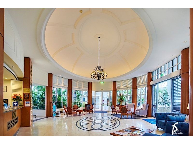 2015/2633 Gold Coast Highway, Broadbeach QLD 4218