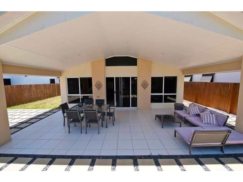 5 Isabella Avenue, Glenella QLD 4740