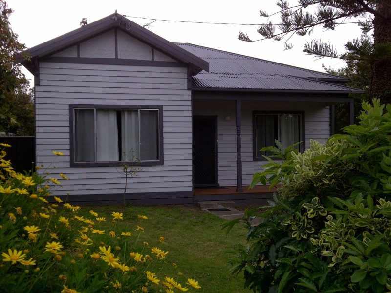 21 Montpellier Road, Burwood VIC 3125