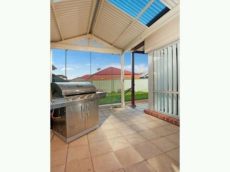 6 Heard Ave, Mawson Lakes SA 5095