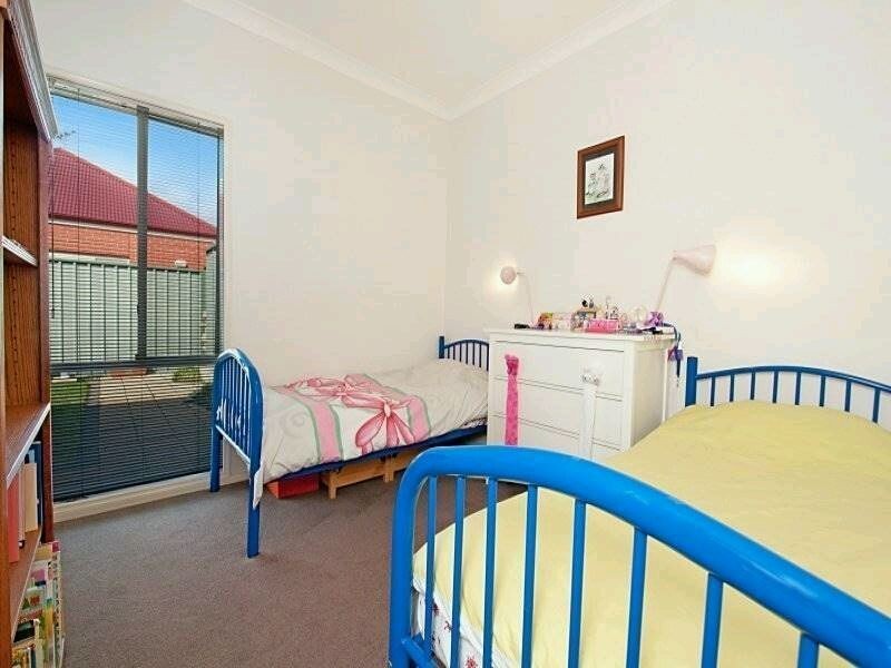 6 Heard Ave, Mawson Lakes SA 5095