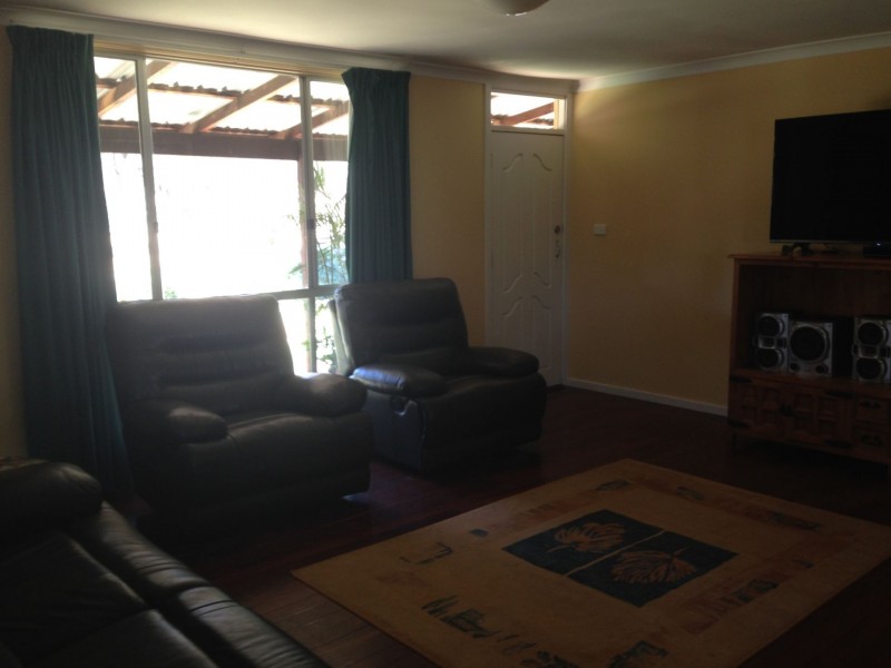 8 Moss St, Narrogin WA 6312