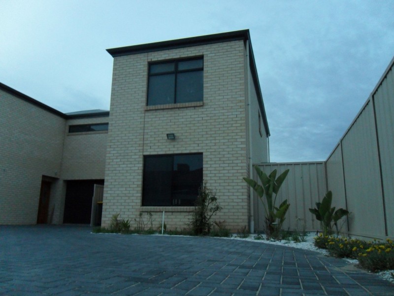 8A Inverell Avenue, North Plympton SA 5037