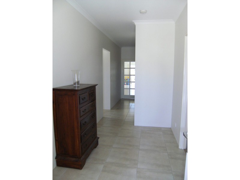 2 Liddell Link, Lakelands WA 6180