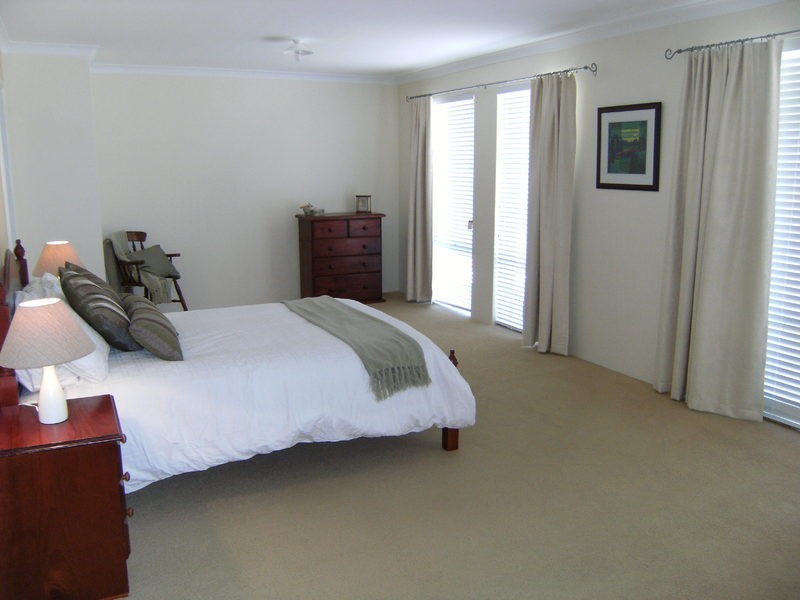 2 Liddell Link, Lakelands WA 6180