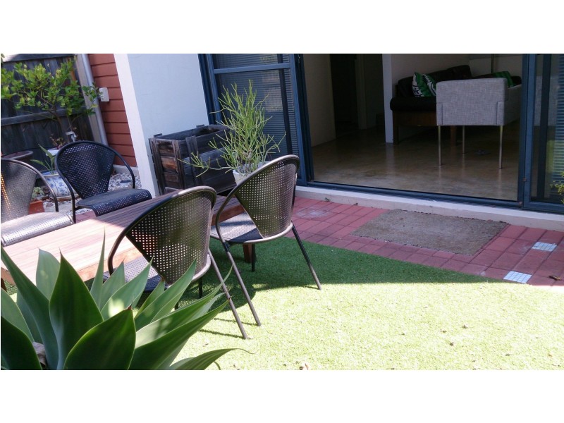 4/2 Third Avenue, Mount Lawley WA 6050