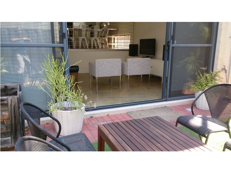 4/2 Third Avenue, Mount Lawley WA 6050