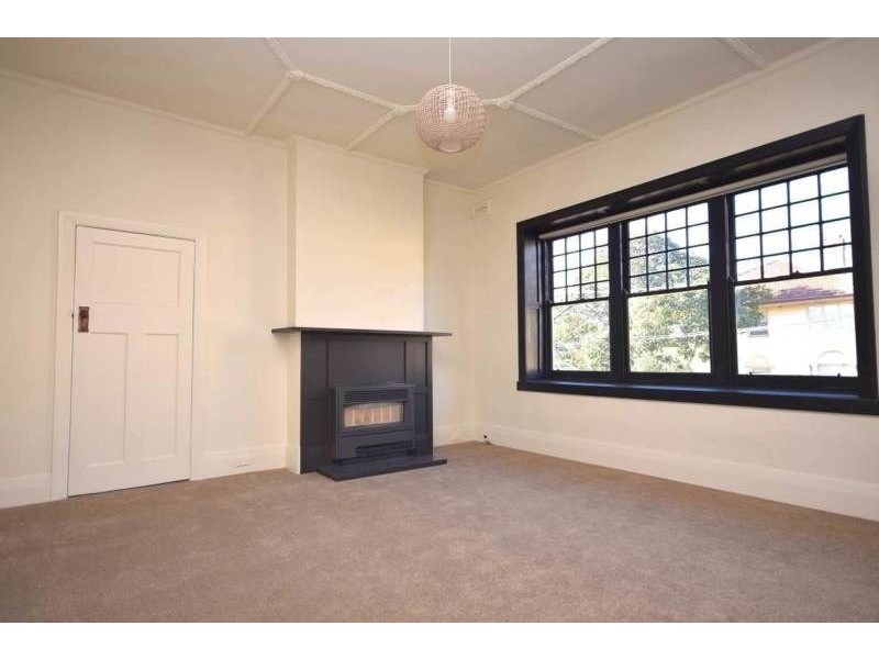 54 Dalgety St, St Kilda VIC 3182
