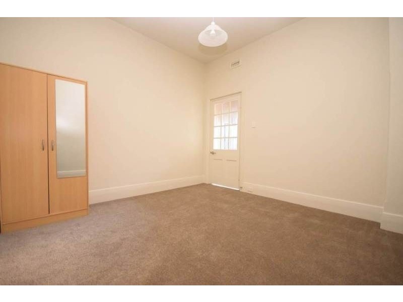 54 Dalgety St, St Kilda VIC 3182