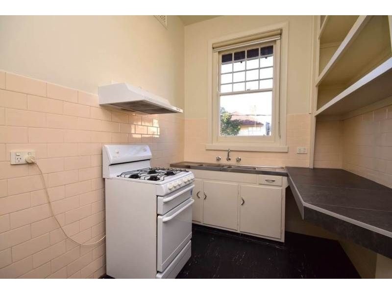 54 Dalgety St, St Kilda VIC 3182