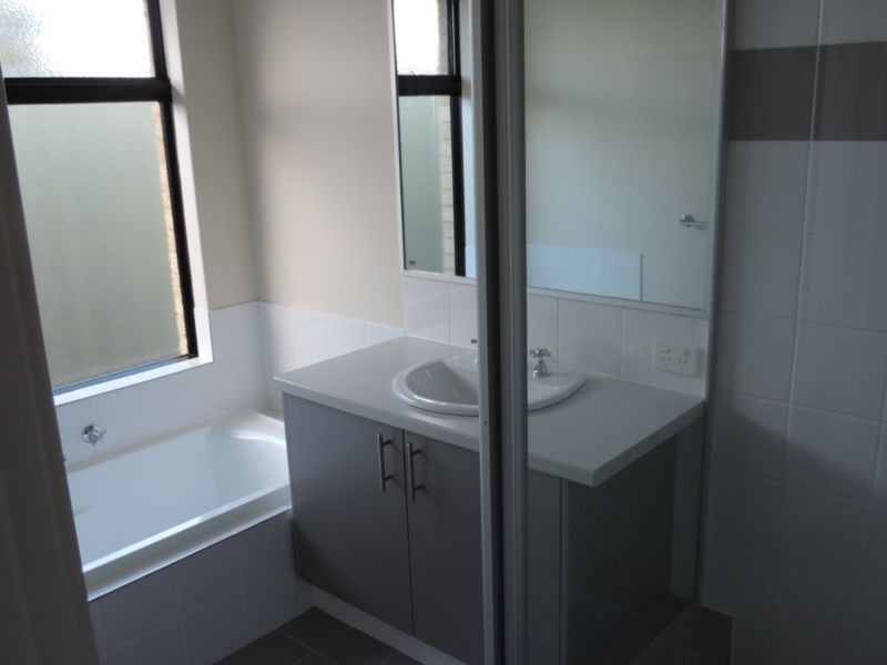 16 Zenith Turn, Baldivis WA 6171