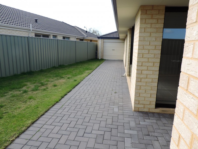 16 Zenith Turn, Baldivis WA 6171