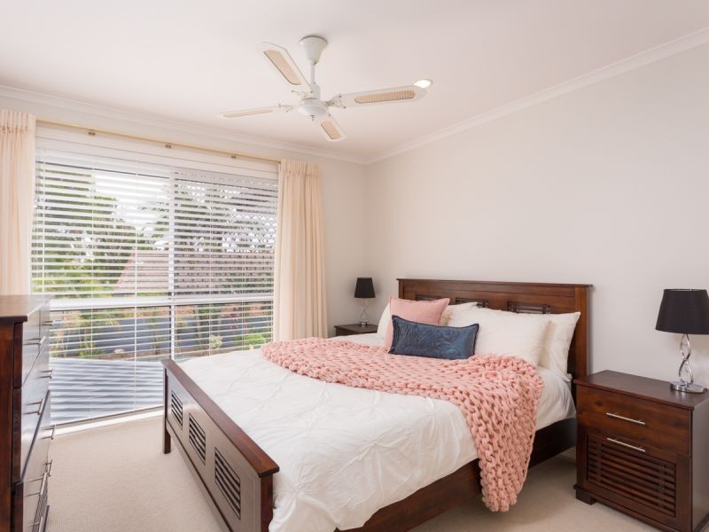 121 Santa Cruz Boulevard, Clear Island Waters QLD 4226