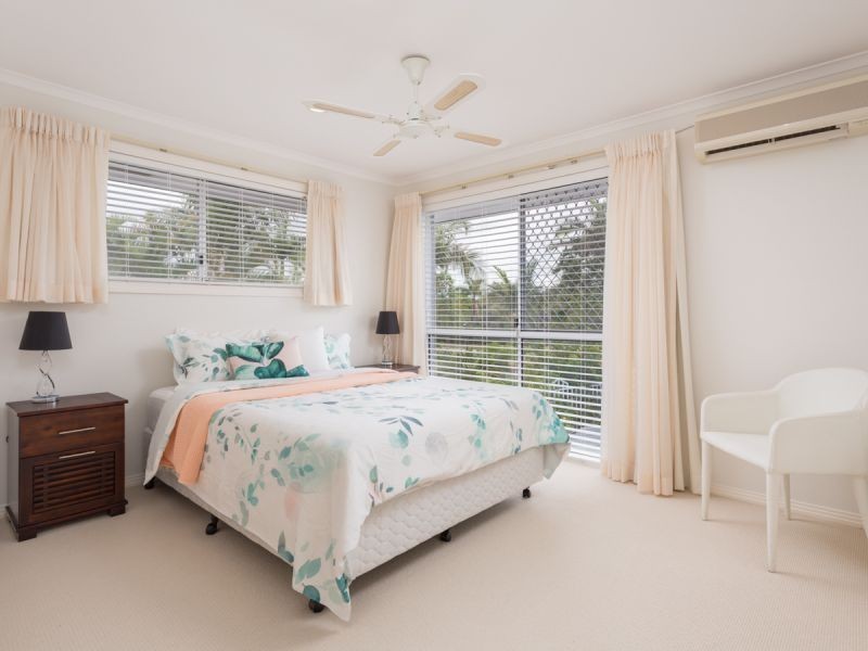 121 Santa Cruz Boulevard, Clear Island Waters QLD 4226