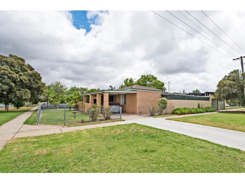107 Fowler St, Deniliquin NSW 2710