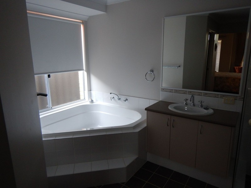 24 Clearwater Way, Singleton WA 6175