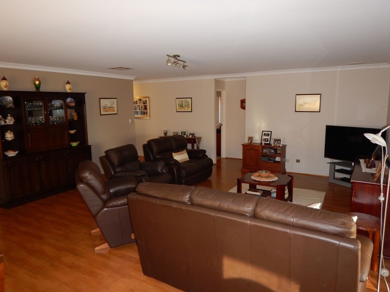 24 Clearwater Way, Singleton WA 6175