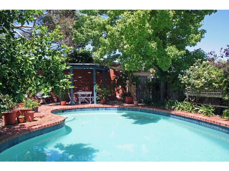 19 St Leonards Ave, West Leederville WA 6007