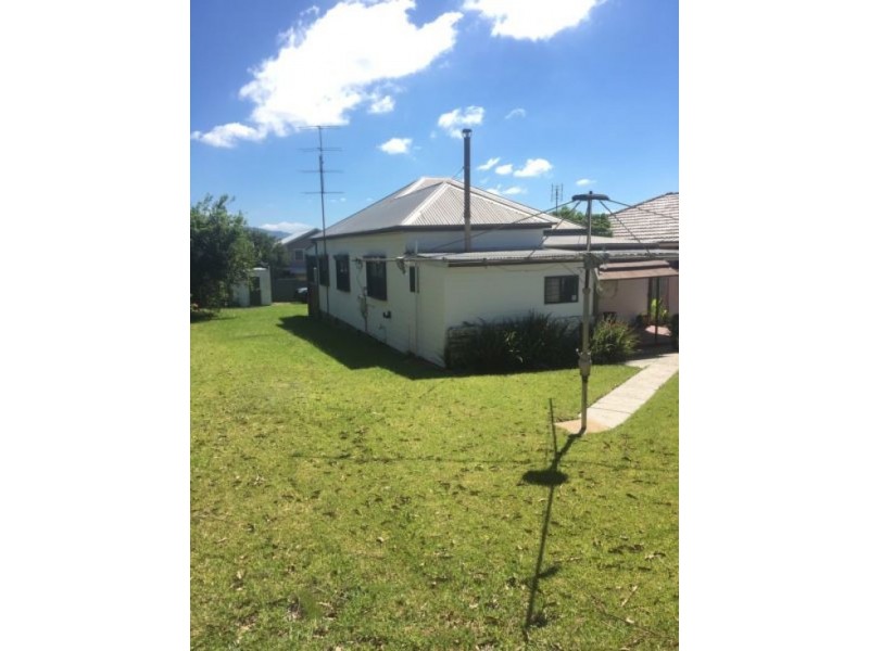 3 Ronald Street, Corrimal NSW 2518