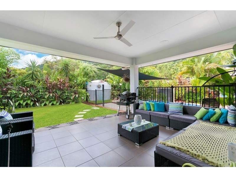 1 Kippin Close, Redlynch QLD 4870